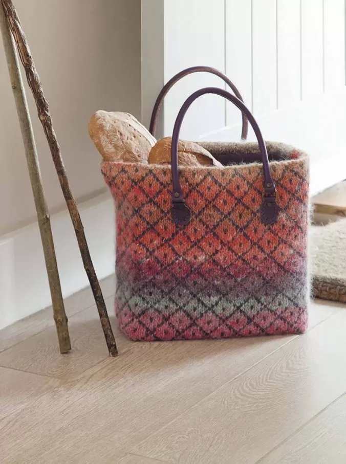 Библия многоцветных узоров fair isle. Спицы - 2021 — изображение 7